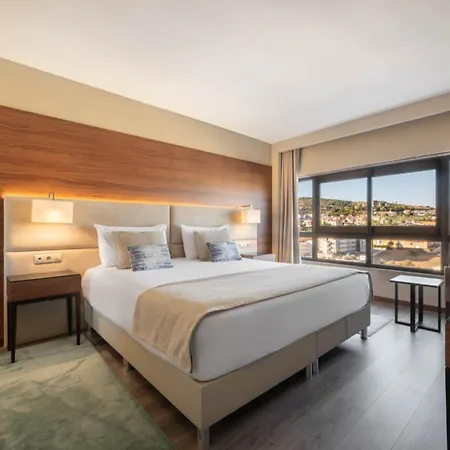 Exe Sao Lazaro Hotel 4*