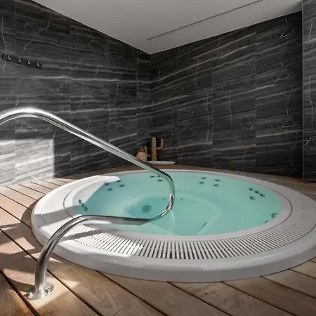 Exe Sao Lazaro Hotel 4*