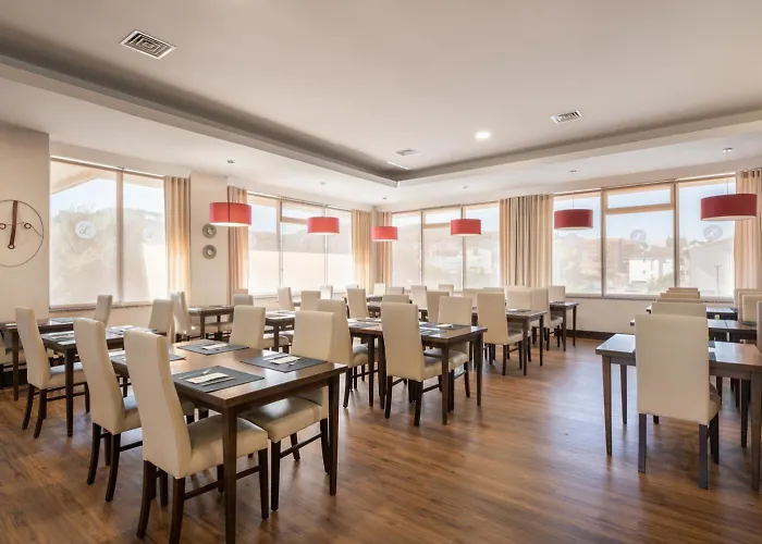 Hotel Exe São Lázaro 4*